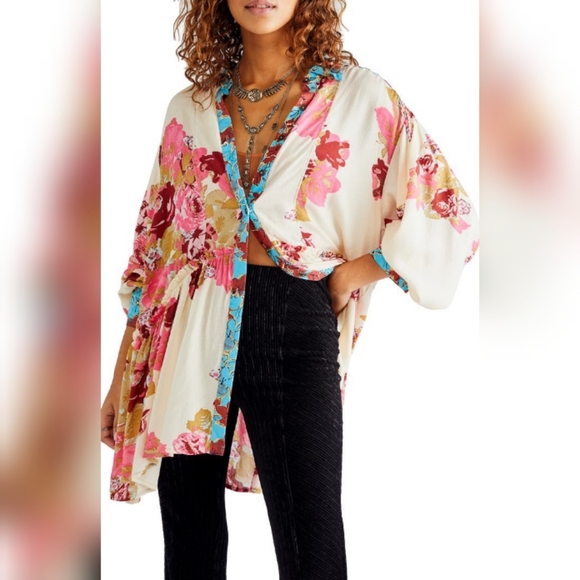 Free People Tops - NWT Free People Brunch A Bunch Tunic